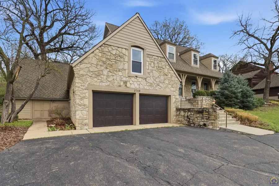 2746 SW Macvicar Ave, Topeka, KS 66611 - #3
