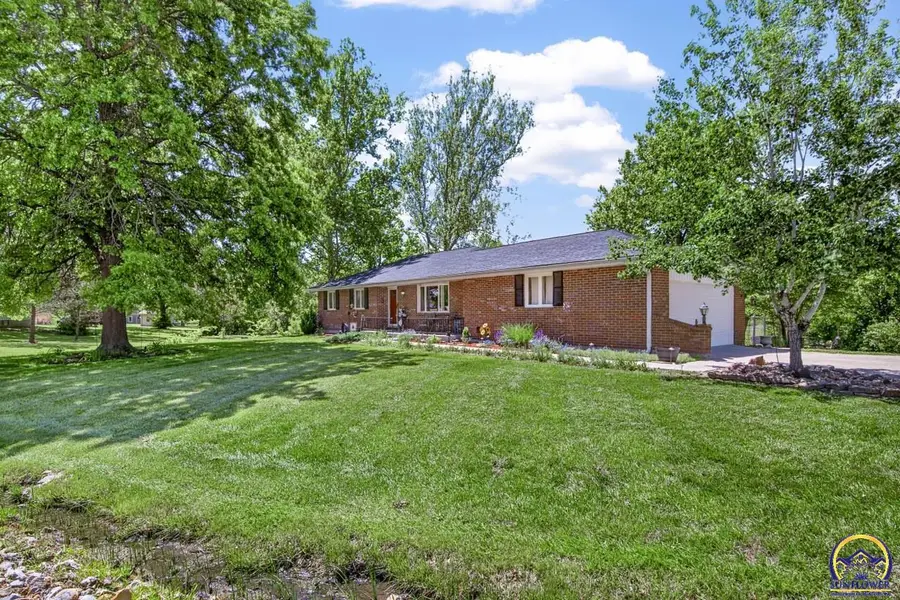 4535 SE Pawnee Dr, Berryton, KS 66409 - #3
