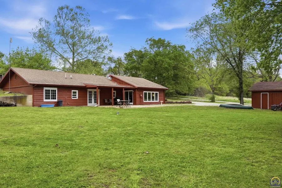 757 N Hanover St, Auburn, KS 66402 - #2