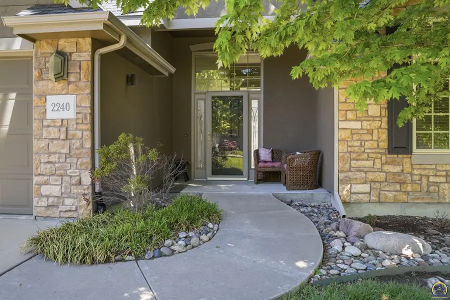 2240 SW Millers Glen Dr, Topeka, KS 66614 - #2