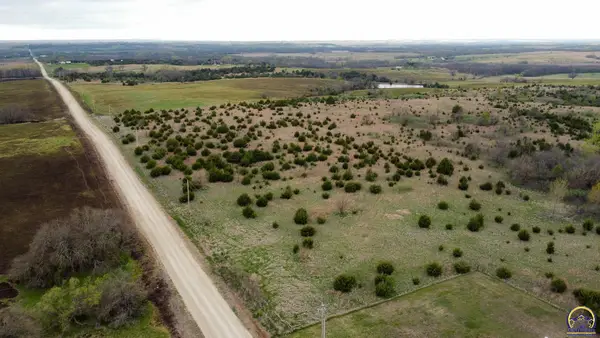 10611 K Rd, Delia, KS 66418