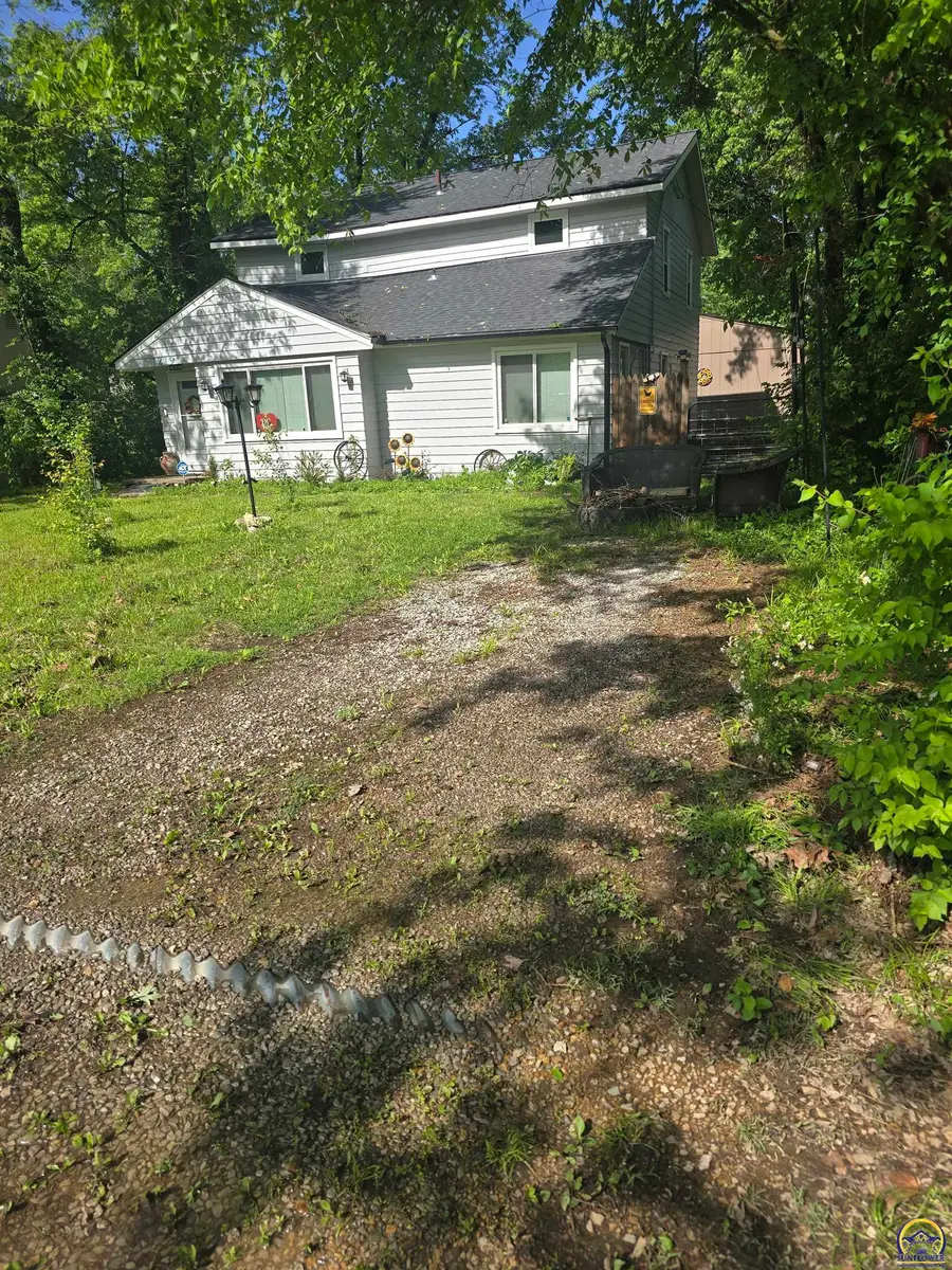 1219 Brook St, Lawrence, KS 66044 - #2
