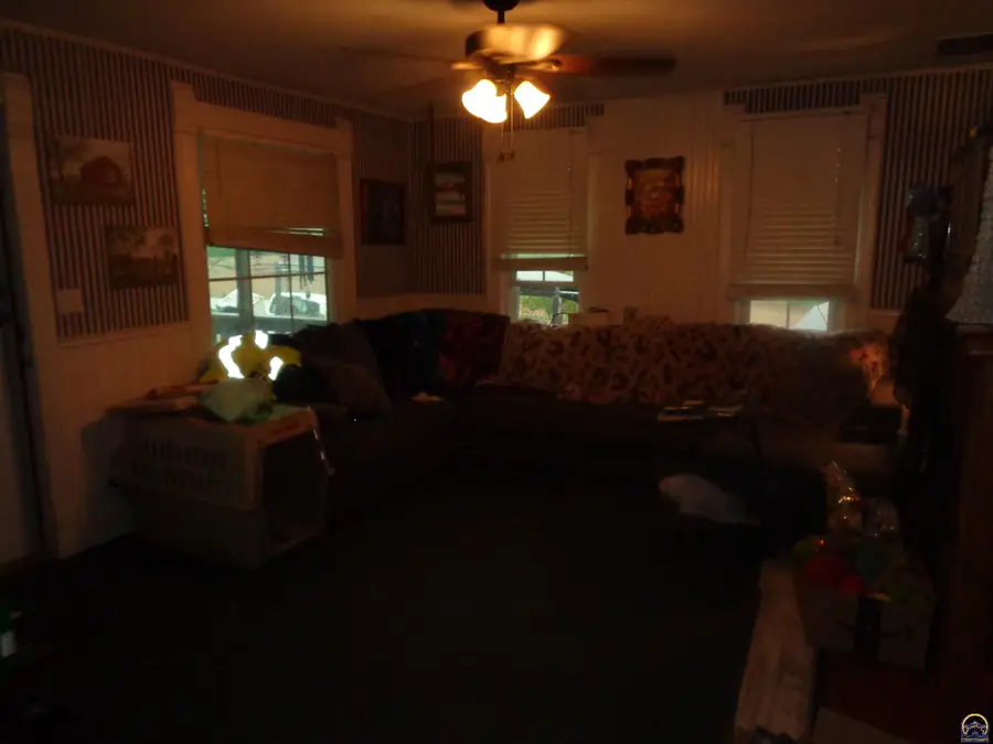 101 Lincoln St, Circleville, KS 66416 - #2