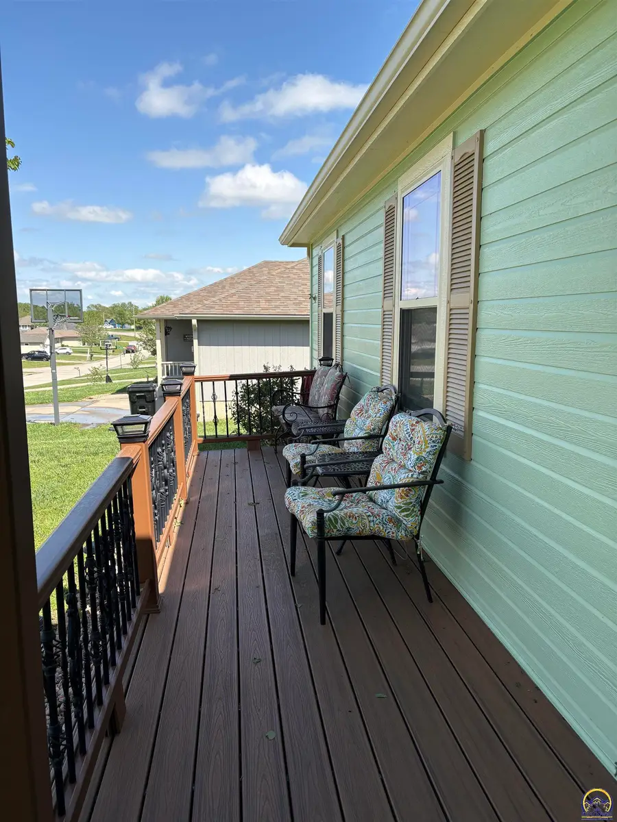 3431 NW 38th Ter, Topeka, KS 66618 - #2