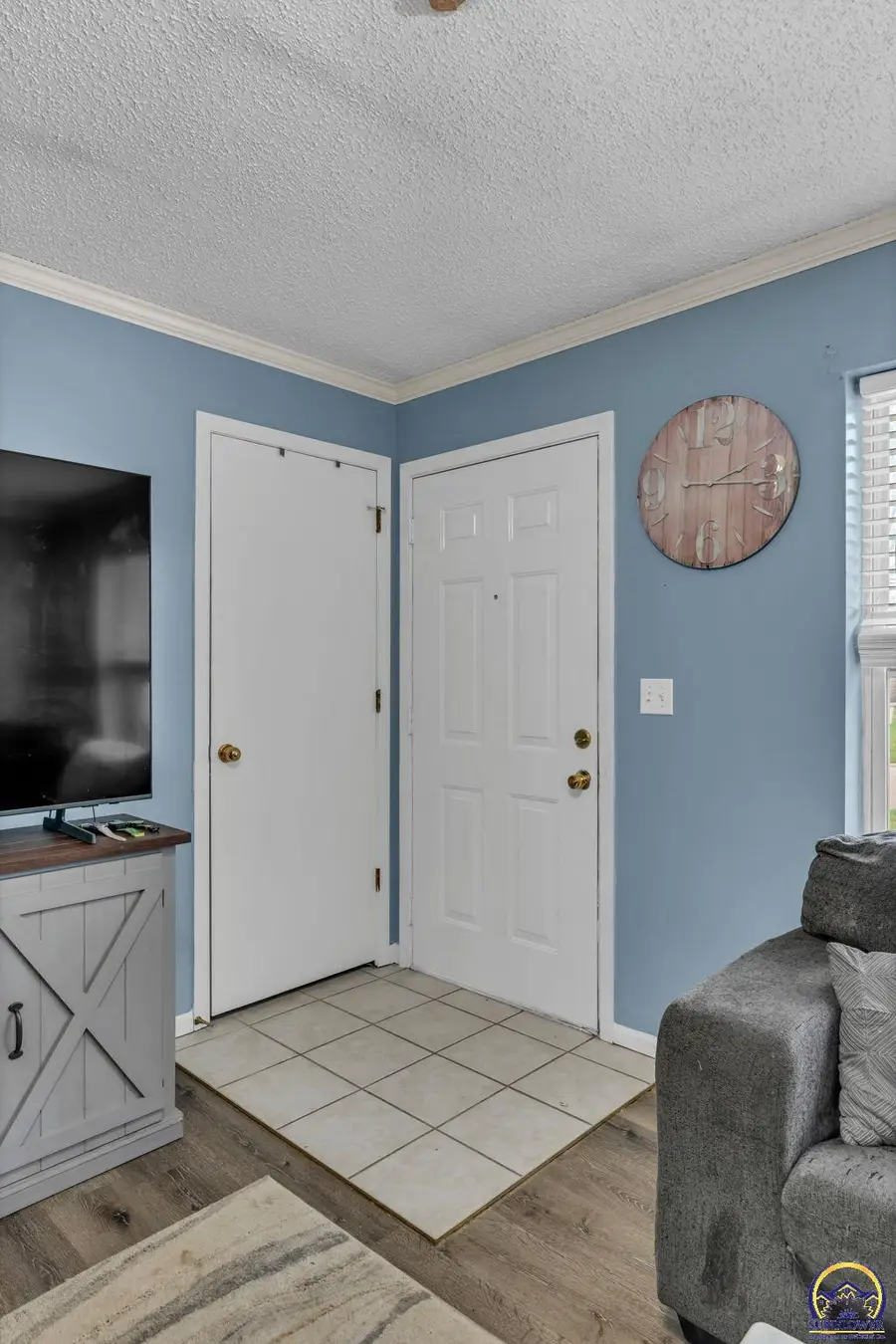 633 N 4th St, Carbondale, KS 66414 - #3