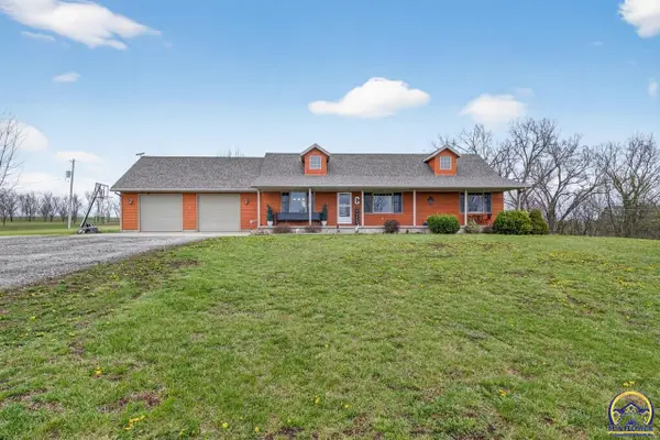 11490 218th Rd, Holton, KS 66436-1108