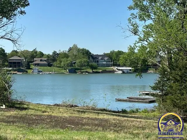 160 Lakeshore Dr, Council Grove, KS 66846 - #2