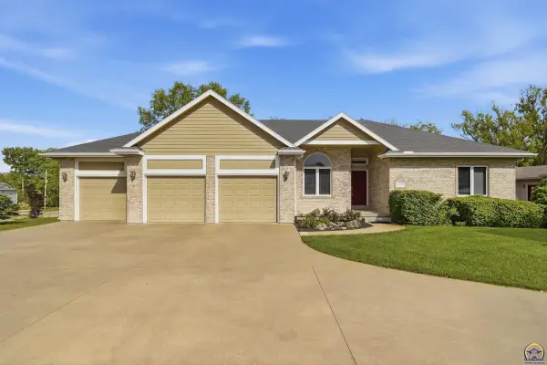 4500 SW Moundview Dr, Topeka, KS 66610