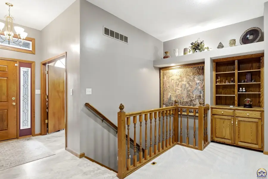 4500 SW Moundview Dr, Topeka, KS 66610 - #3