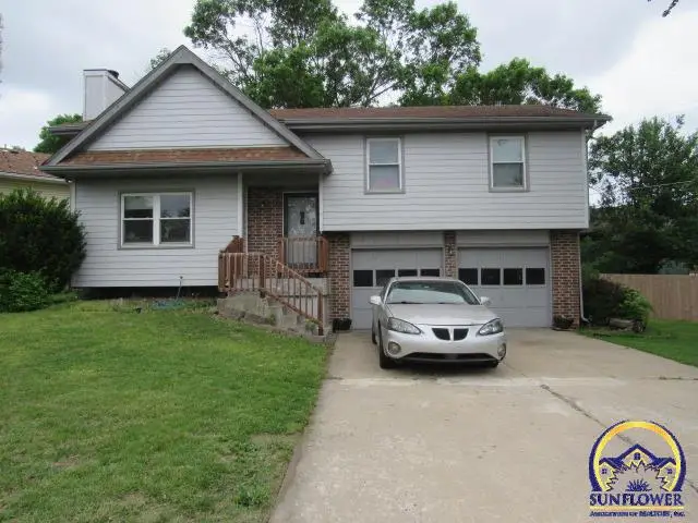 1606 SW Village Dr, Topeka, KS 66604-1754 - #1