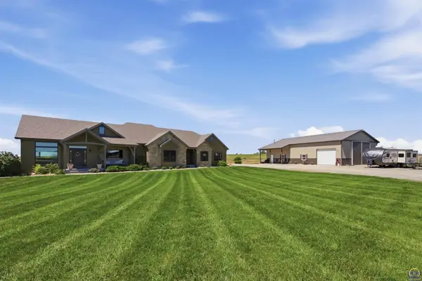 5231 NW Valencia Rd, Silver Lake, KS 66539