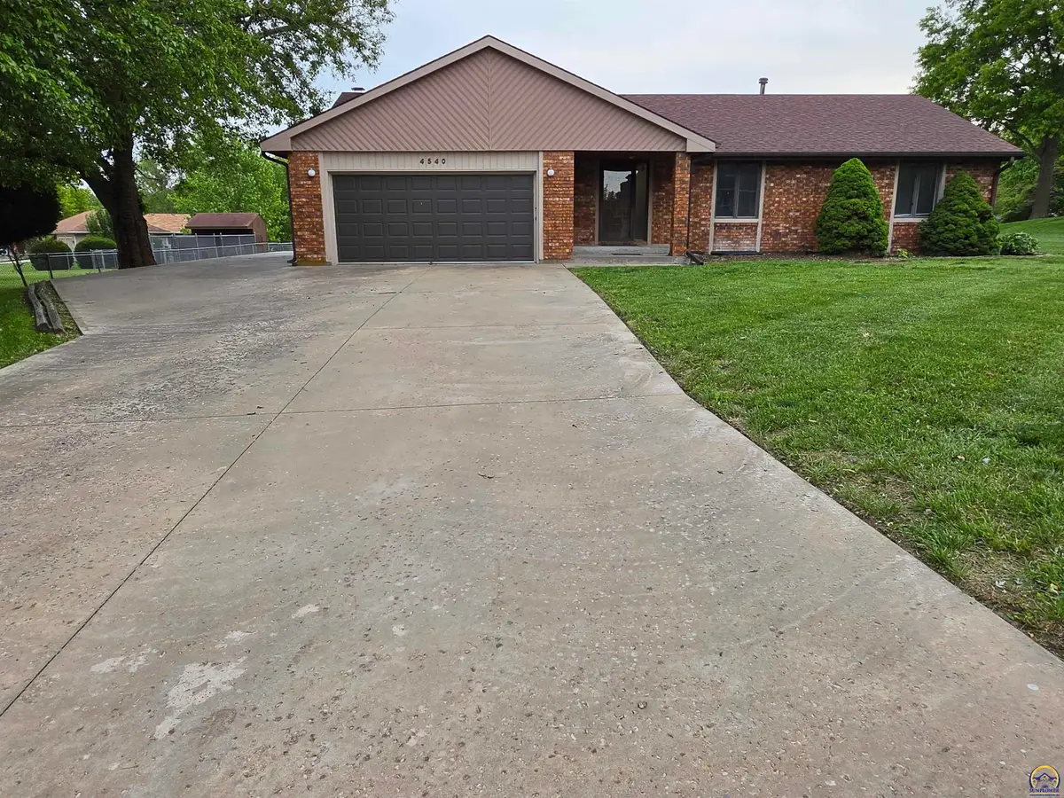 4540 NW Geronimo Trl, Topeka, KS 66618 - #1