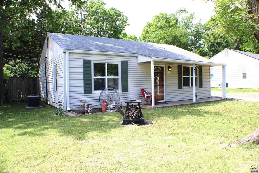 2517 SW Morningside Rd, Topeka, KS 66614 - #3
