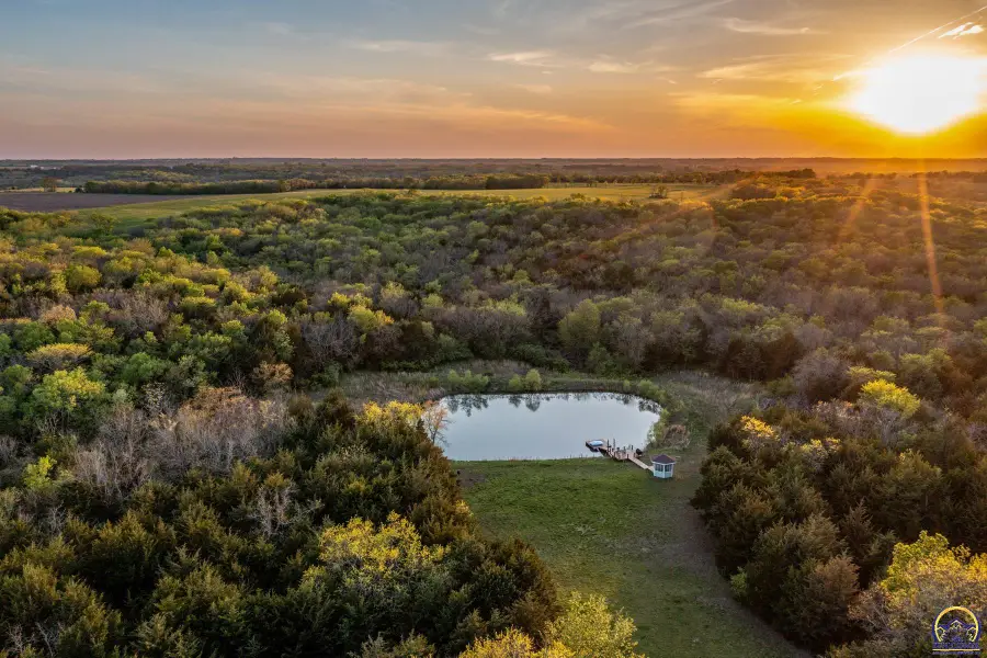 633 E 300 Rd, Overbrook, KS 66524 - #3