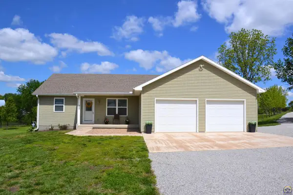 1118 Ash Ct, Lyndon, KS 66451-8878