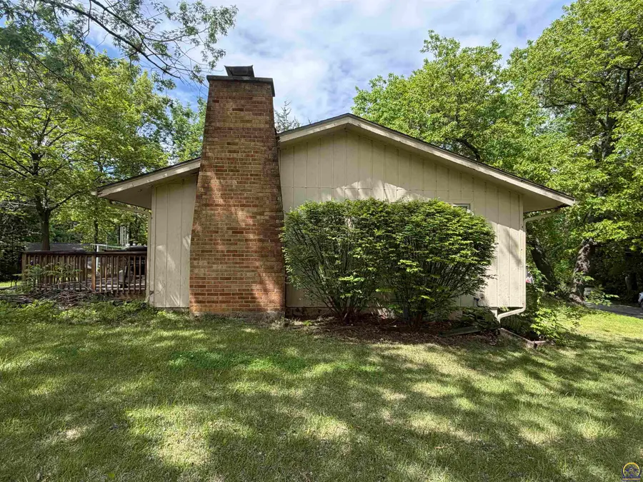 803 Colorado Ave, Holton, KS 66436 - #3