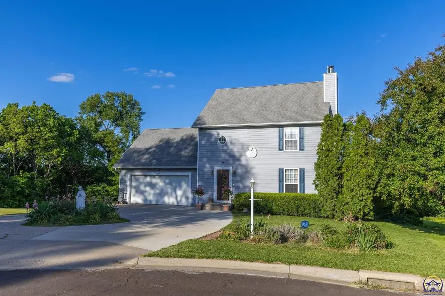 114 E Tomahawk Dr, Saint Marys, KS 66536 - #3