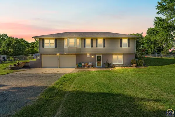 550 NW 58th St, Topeka, KS 66617