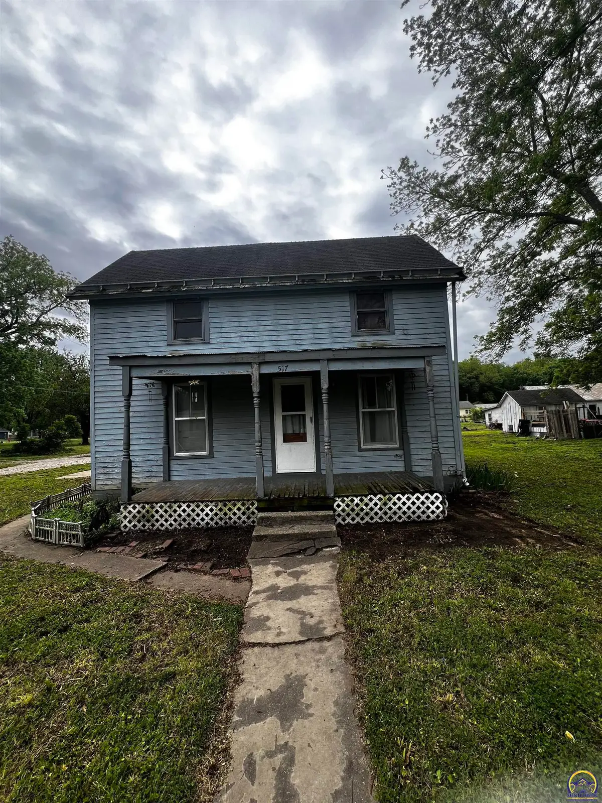 517 W Boone St, Madison, KS 66860 - #1