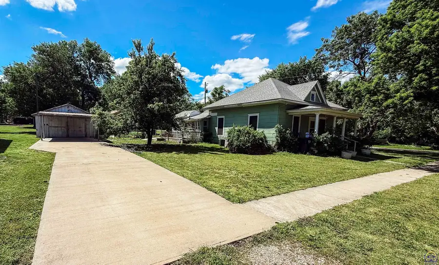 301 Sycamore St, Cottonwood Falls, KS 66845 - #2