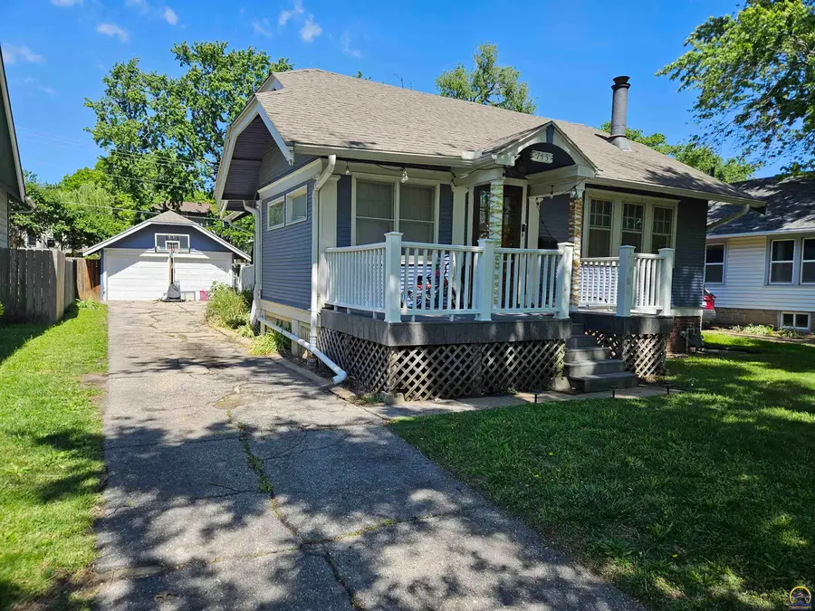 715 SW College Ave, Topeka, KS 66606 - #3