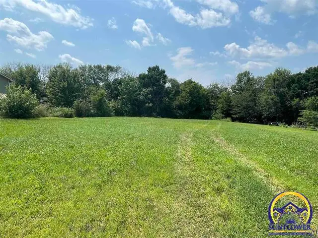 1604 Oak St, Valley Falls, KS 66088 - #1