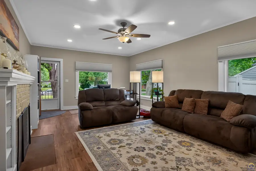 815 New York Ave, Holton, KS 66436 - #2