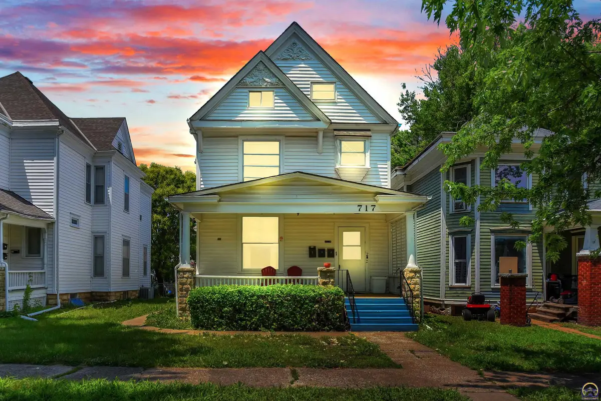 717 SW Lincoln St, Topeka, KS 66606 - #1