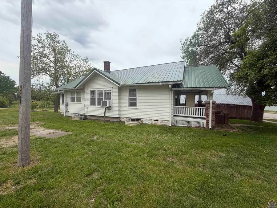 421 Commercial St, Havensville, KS 66432 - #3