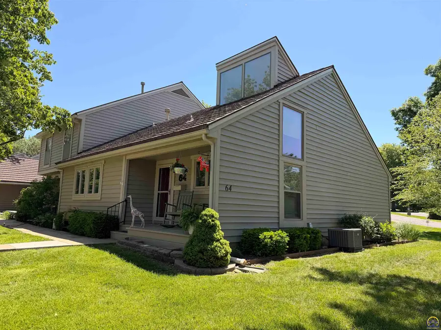 64 SW Pepper Tree Ln, Topeka, KS 66611 - #2