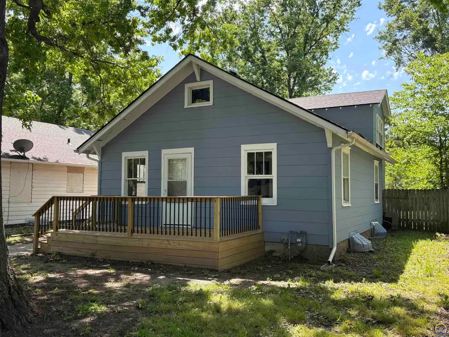 505 Elm St, Emporia, KS 66801 - #2