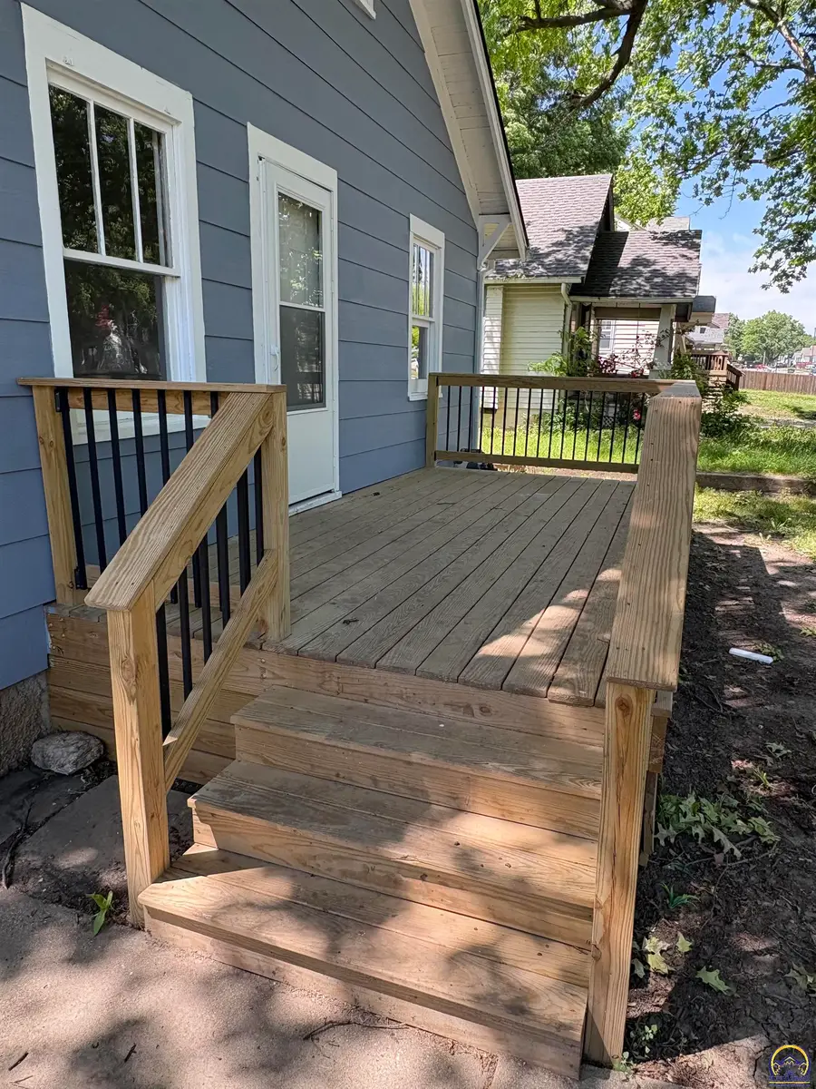 505 Elm St, Emporia, KS 66801 - #3