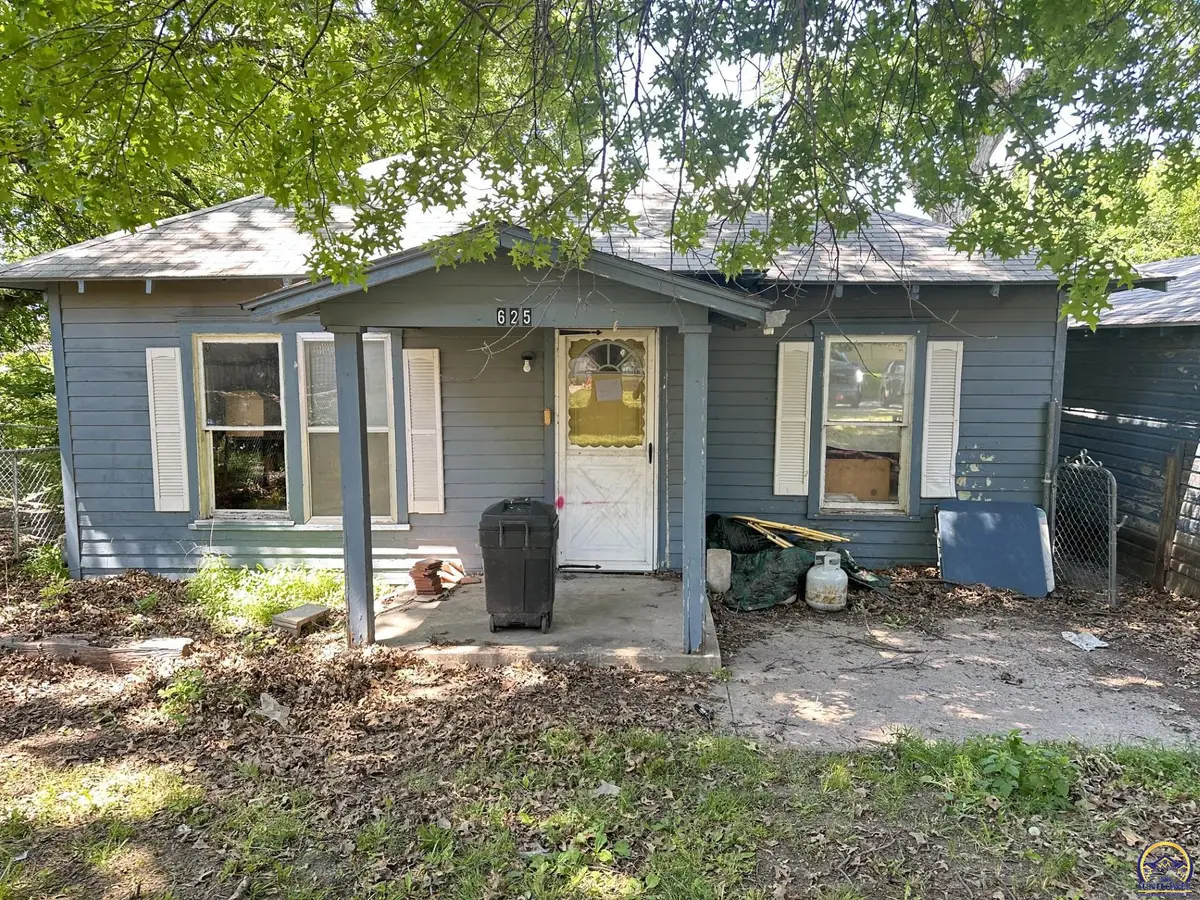 625 Lincoln St, Emporia, KS 66801 - #1