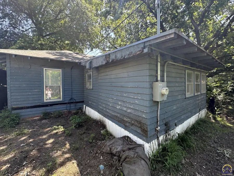 625 Lincoln St, Emporia, KS 66801 - #3