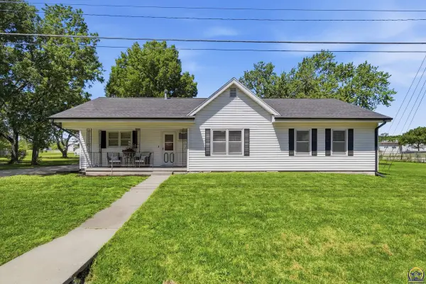 603 S 4th St, Osage City, KS 66523