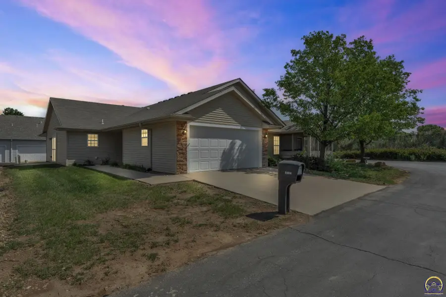 5504 SW Cantabella St, Topeka, KS 66614 - #2