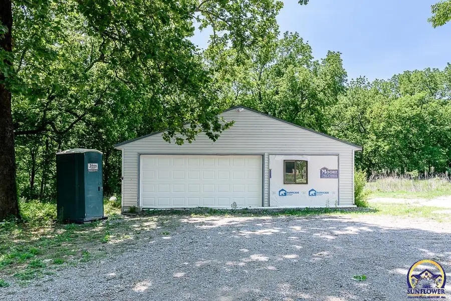 6227 SW 61st St, Topeka, KS 66610 - #2