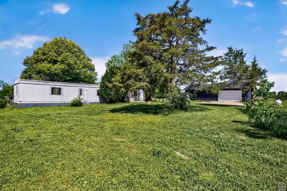 7641 SE Croco Rd, Berryton, KS 66409 - #1