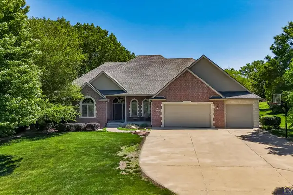 1048 SW Westside Dr, Topeka, KS 66615