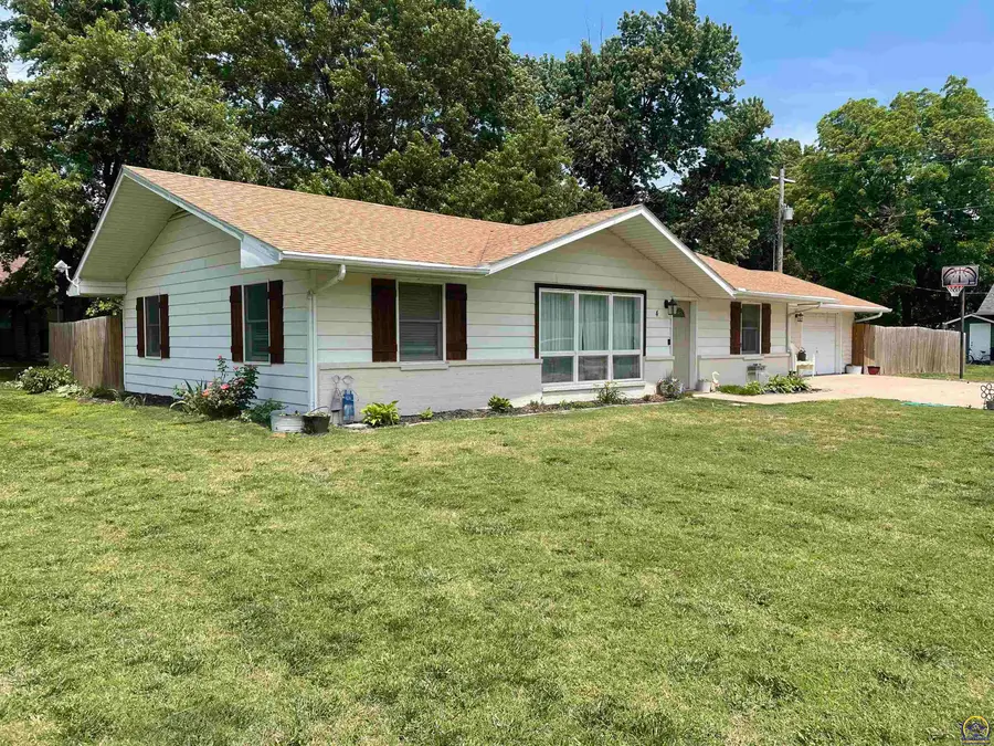 4 E Bitler St, Olpe, KS 66865 - #2