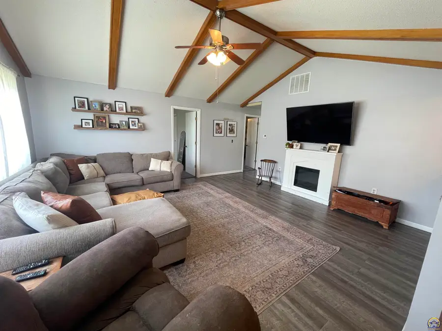 4 E Bitler St, Olpe, KS 66865 - #3