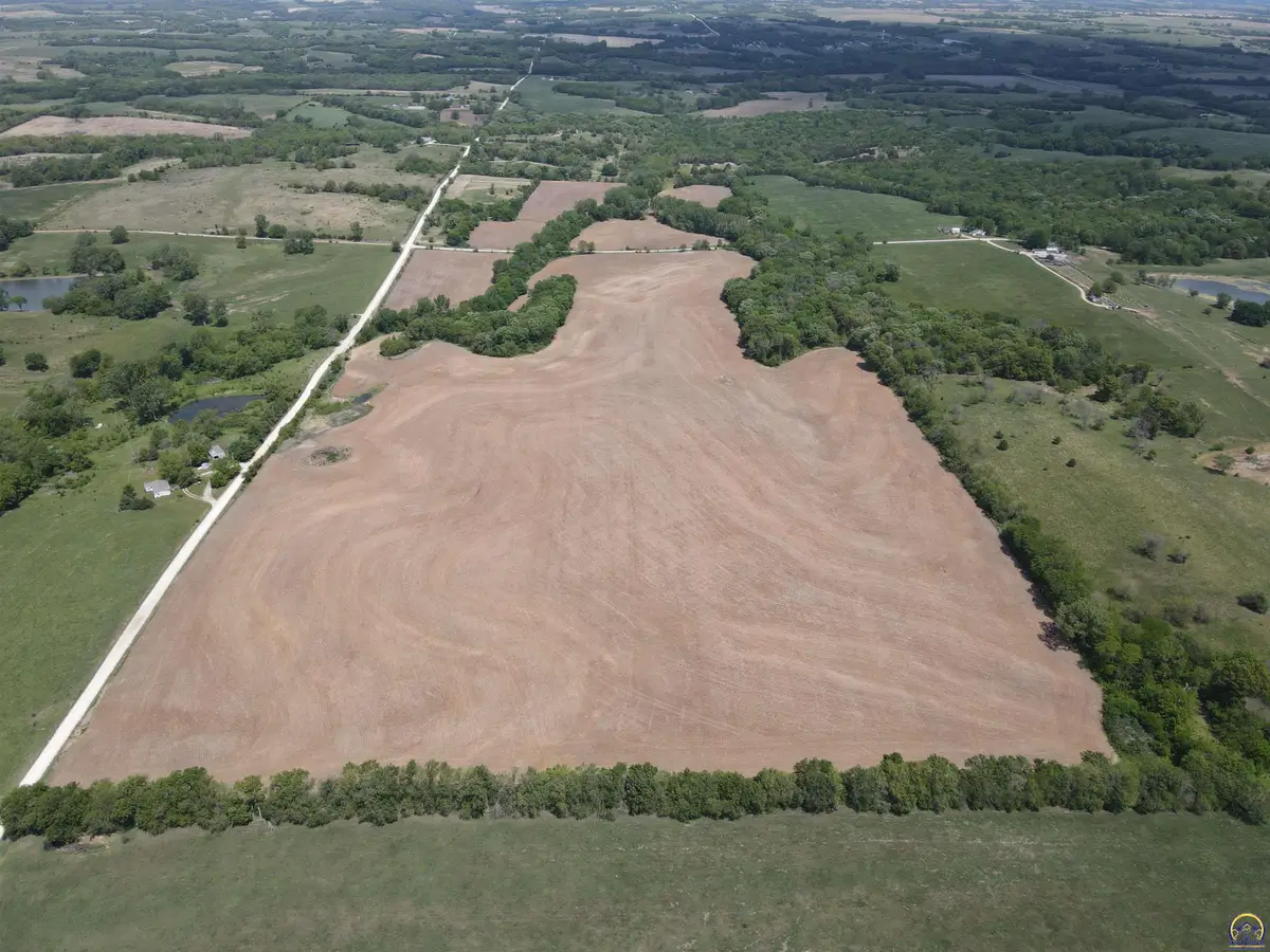 000 J Rd, Holton, KS 66436 - #1