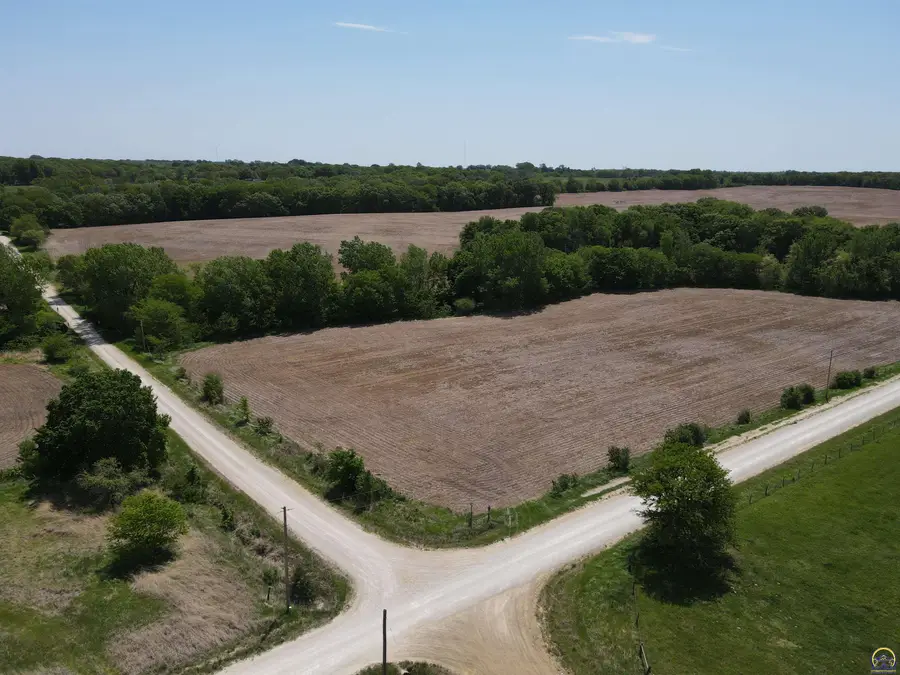 000 J Rd, Holton, KS 66436 - #3