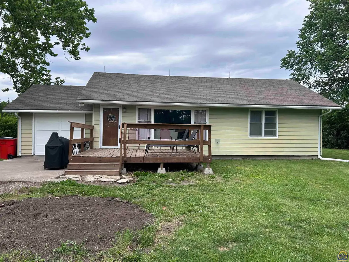 407 7th St, Americus, KS 66835 - #1