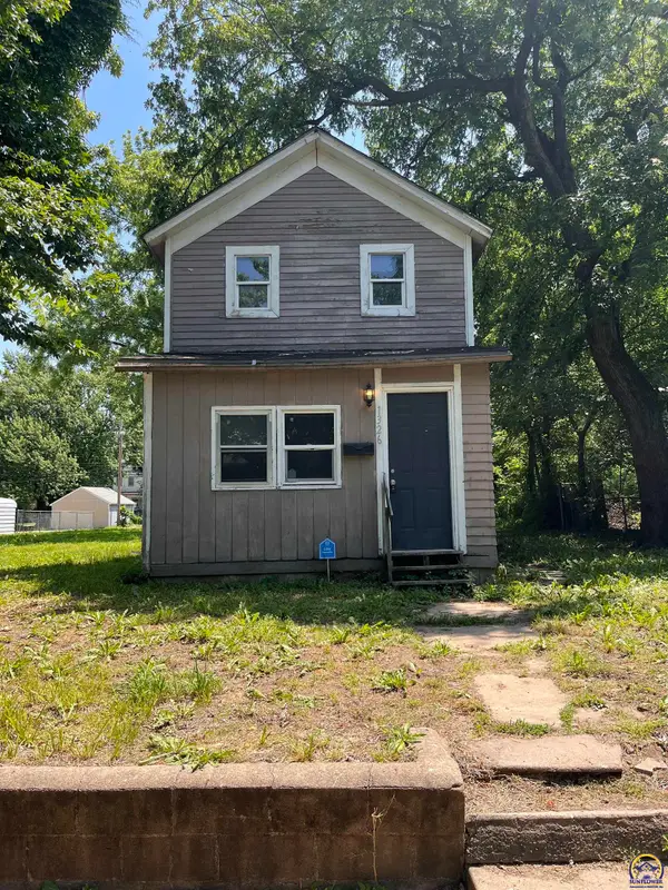 1326 NE Quincy St, Topeka, KS 66608