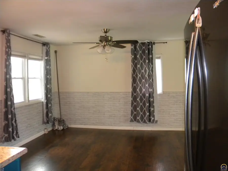 301 N Sycamore St, Lebo, KS 66856-0000 - #3