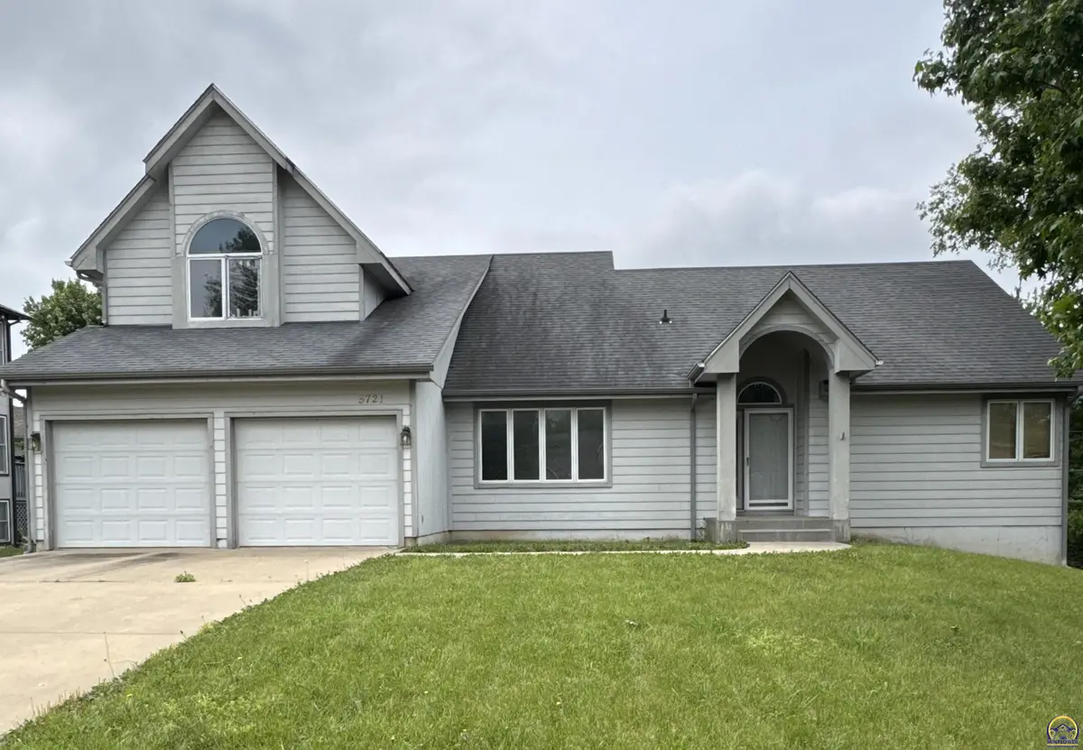 5721 SW Westport Cir, Topeka, KS 66614 - #1