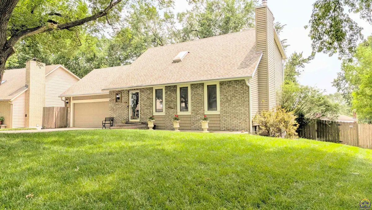 1817 Calle De Loma Dr, Emporia, KS 66801 - #1