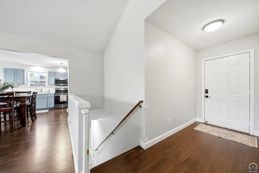 7537 SW 26th St, Topeka, KS 66614 - #3