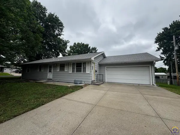 1602 E 9th Ave, Emporia, KS 66801